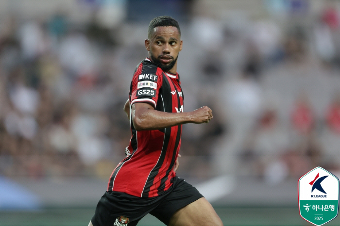 Our soccer expectations are leading and leading the victory that is desperately needed to advance to the Asian stage. Coach Kim Ki-dong's shooting of determined guard made the team atmosphere good.