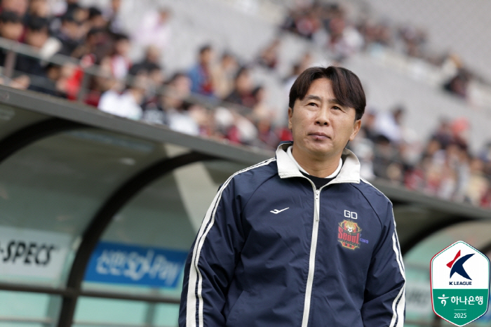 Our soccer expectations are leading and leading the victory that is desperately needed to advance to the Asian stage. Coach Kim Ki-dong's shooting of determined guard made the team atmosphere good.