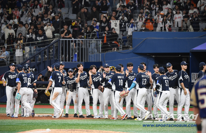  Baseball team wins 11-1 over Czech Republic