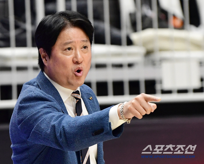  Director Moon Kyung Eun, faster, faster