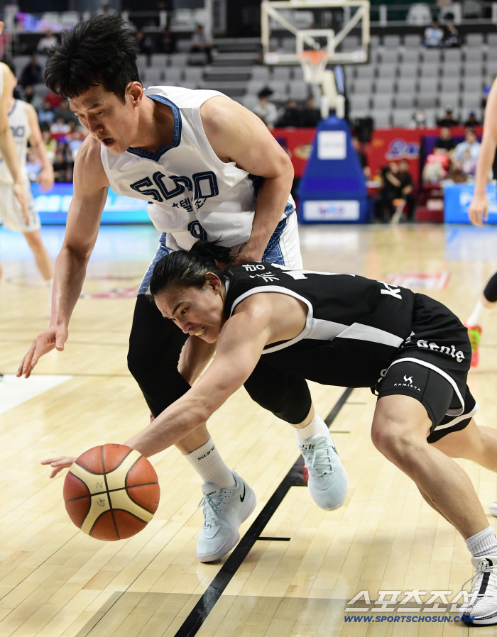  Jung Hee Jae's fierce competition for cheeks