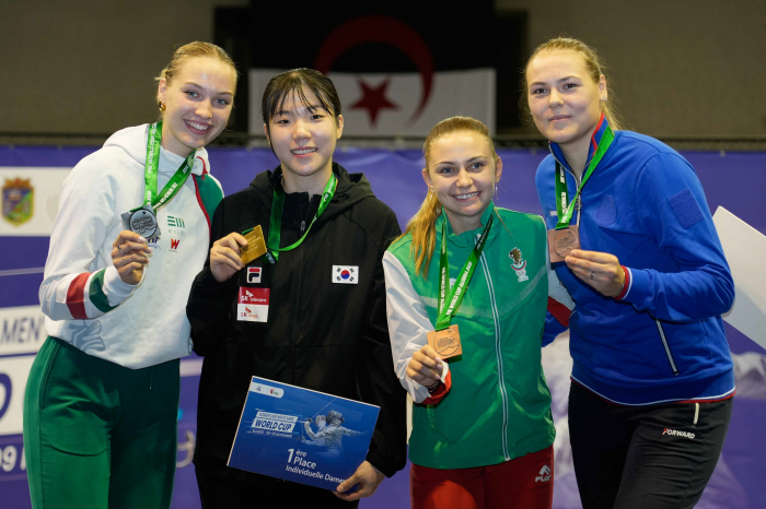 Sabre the Empress  Your Highness! Algeria wins its first 女 Sabres World Cup of the season