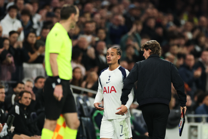 Shocking criticism! No. 7 Tottenham, incompetence itself...Show off your potential only against the weak team → When it comes to Manchester United, it's going crazy