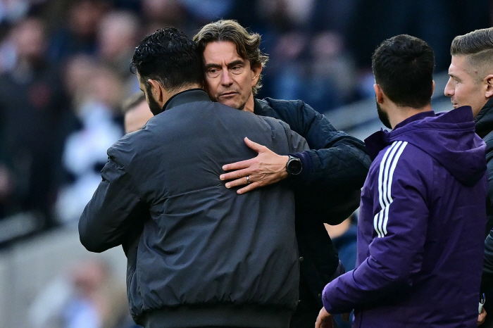 Theatrical goal! Theatrical goal! 91 mins Oyeol Hishalisson, Theater Reversal Goal → 96 mins Diricht, Reversal Goal Match Tottenham Manchester United, 22 draw