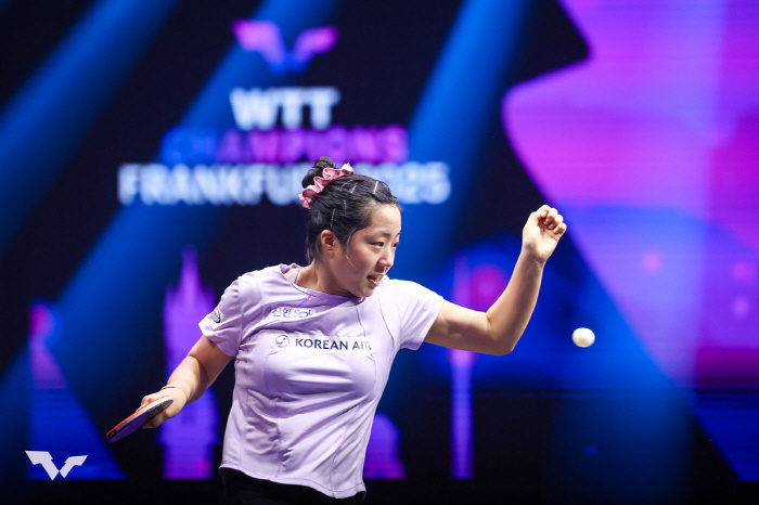 What a shame! Deuceman Shin Yu-bin, who fought three times, failed to make it to the final after a two-to-four defeat with a 17-year-old top ranker.