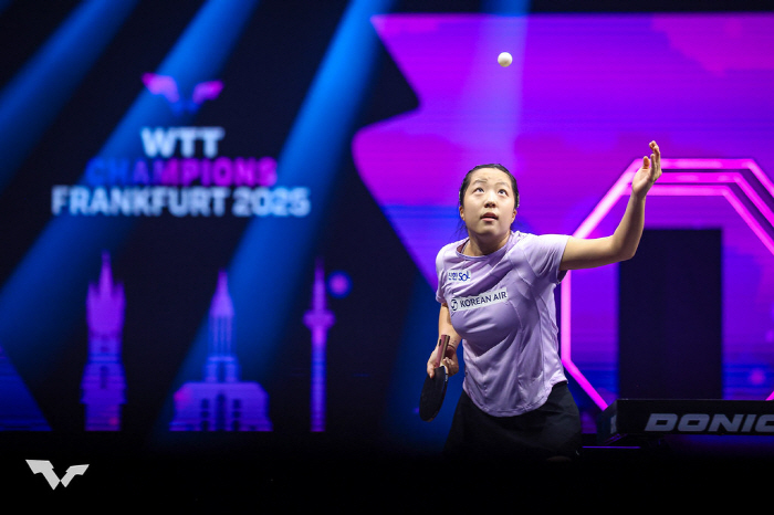 What a shame! Deuceman Shin Yu-bin, who fought three times, failed to make it to the final after a two-to-four defeat with a 17-year-old top ranker.