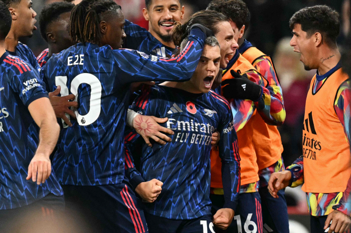 After Son Heung-min's departure, SuperCom plunges in value, and Tottenham falls to ninth place at home...Arsenal to win for the first time in 22 years → Hwang Hee-chan predicts relegation to Wolverhampton