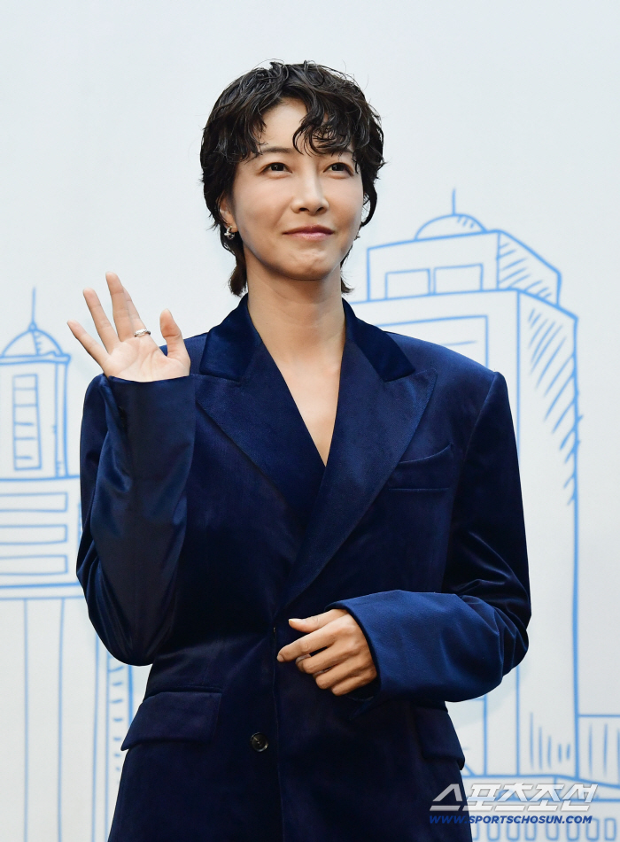 'Because there's no next life.' 'I don't even have blood on me this time.' Jin Seo-yeon's 'Melo's First Challenge' transforms into a girl