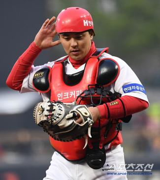 Can he become a popular FA player after playing 15 games? C grade in the catcher's difficulty? How lucky he is