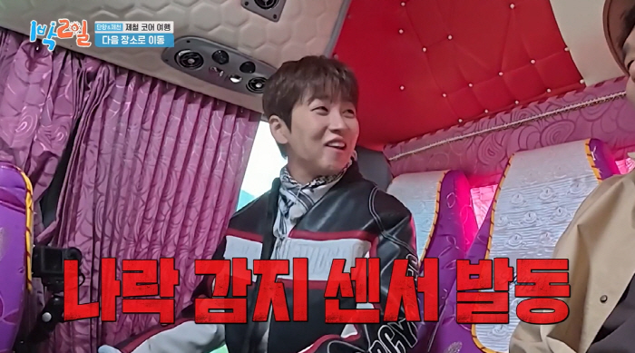 Conceptual celebrity DinDin. After all, it's not just a celebrity who explodes. It's hard to manage your image