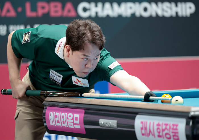 Hulk collapsed again. PBA domestic power Hulk Kangdonggung failed to advance to the quarterfinals, and lost to Daniel Sanchez in the big match in Jeongseon, the 7th tour of the season
