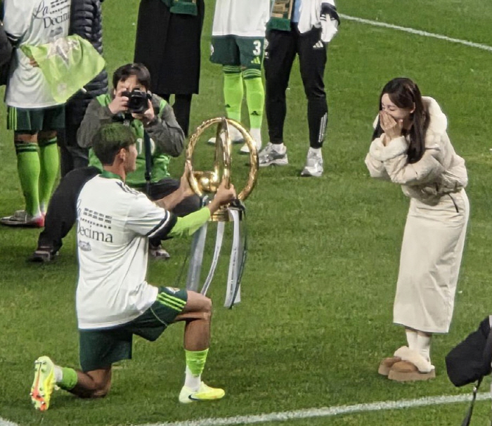 I'm getting married with Seungri Do you know Kwak Min-sun, ♥ Song Min-gyu's trophy proposal YES