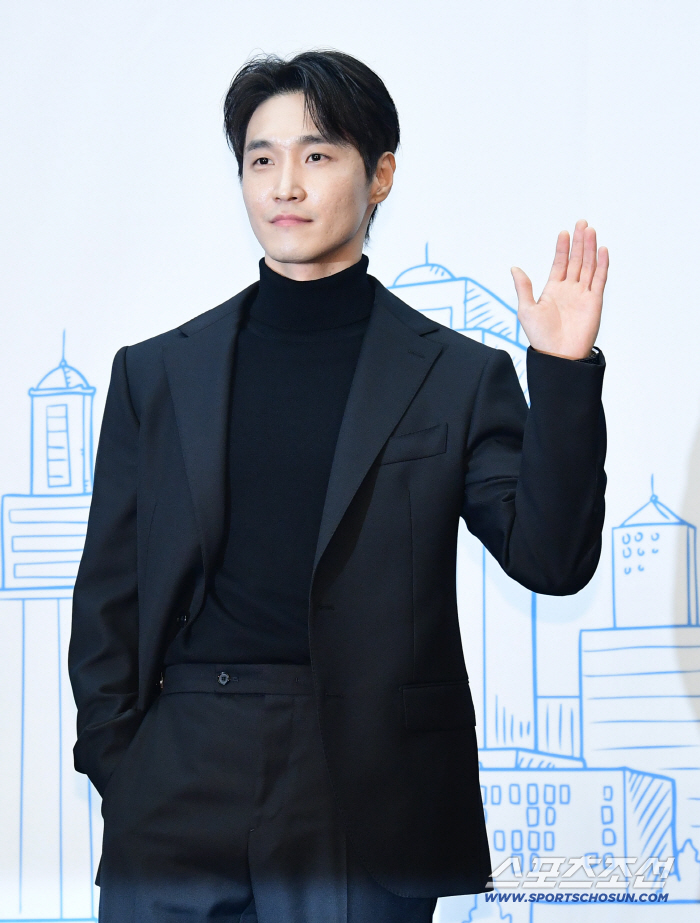  Jang In Seop's handsome eyes