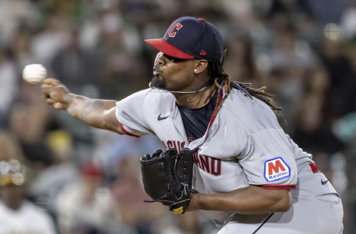 That's so vicious! 100 miles fastball for a few bucks purposely slow ML top finish horrible manipulation