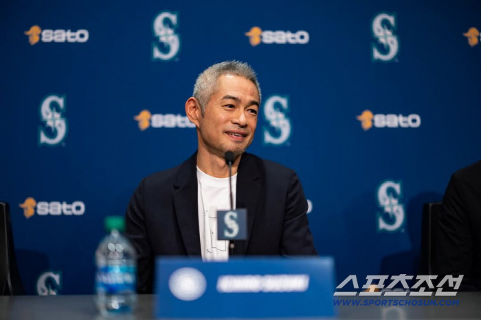 When training becomes a habit, I don't think it's an effort. Ichiro, who was with the baseball boys for 1 night and 2 days, tried hitting at the stadium where he hit his first professional home run against his old mother (Min Chang-ki's Japanese baseball)
