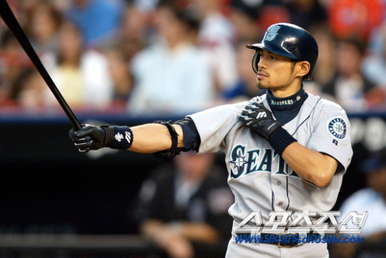 When training becomes a habit, I don't think it's an effort. Ichiro, who was with the baseball boys for 1 night and 2 days, tried hitting at the stadium where he hit his first professional home run against his old mother (Min Chang-ki's Japanese baseball)