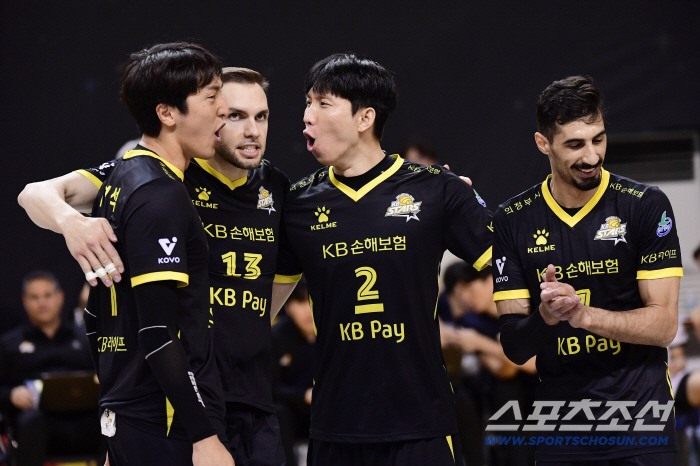 20 points ↑ Trio Explosion KB Insurance's lead...The Korean Electric Power Company (KEPCO) was overpowered after a bloody battle