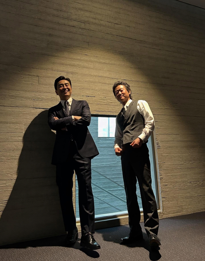 'Baek Sangmu who has spent the time together' Director Kim Seung-mok congratulates Ryu Seung-ryong on opening SNS (SCinStar)