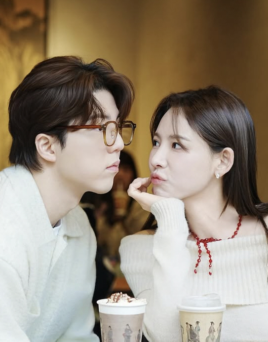 Is the first couple in a transfer relationship coming out…Nam Hee-doo ♥ Lee Na-yeon unveils bridal class 