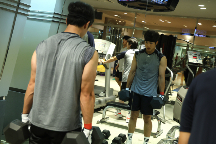 Is this hard? Do as much as Moon Hyunbin, the youngest middle school girl! Did I ask you to go to a major? → Your dream is too big