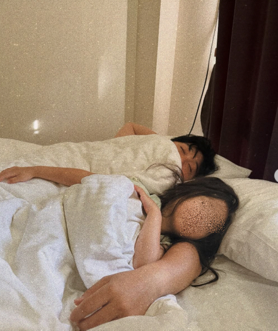 KCM proudly reveals her daughter's face that she hid for 13 years. She's so lovely that she makes me laugh