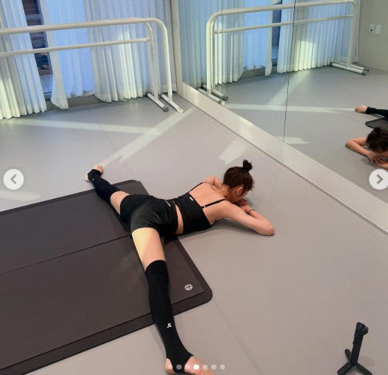 Lee Kyu-hyuk ♥ Son Dam-bi, 180-degree cut in the leg...Incredible flexibility that makes the viewer sicker