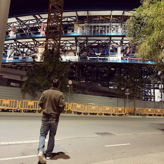 Lionel Messi, who left crying, will return to BarcelonaCamp Nou's surprise visit to the world after four years is a shock to the world