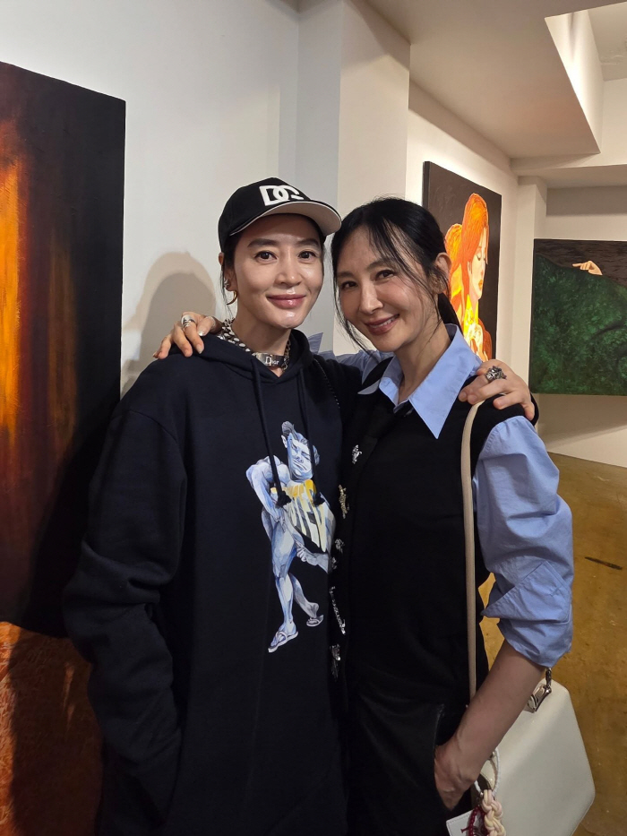 'Lotte and Haitai Meeting' Cha Shi-ra X Kim Hye-soo, Legendary Two-Shot 