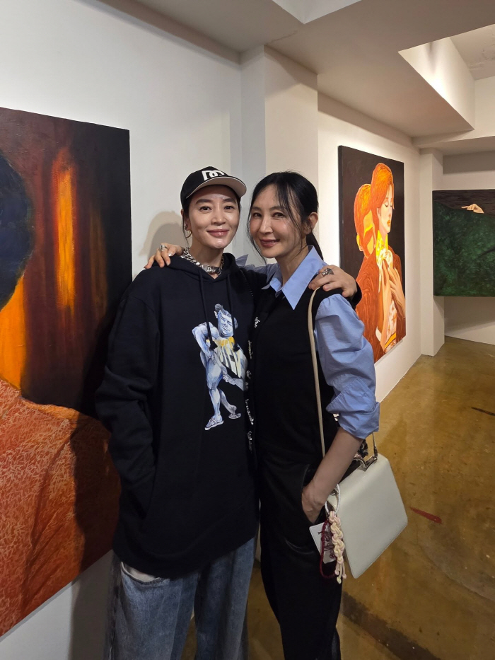 'Lotte and Haitai Meeting' Cha Shi-ra X Kim Hye-soo, Legendary Two-Shot 