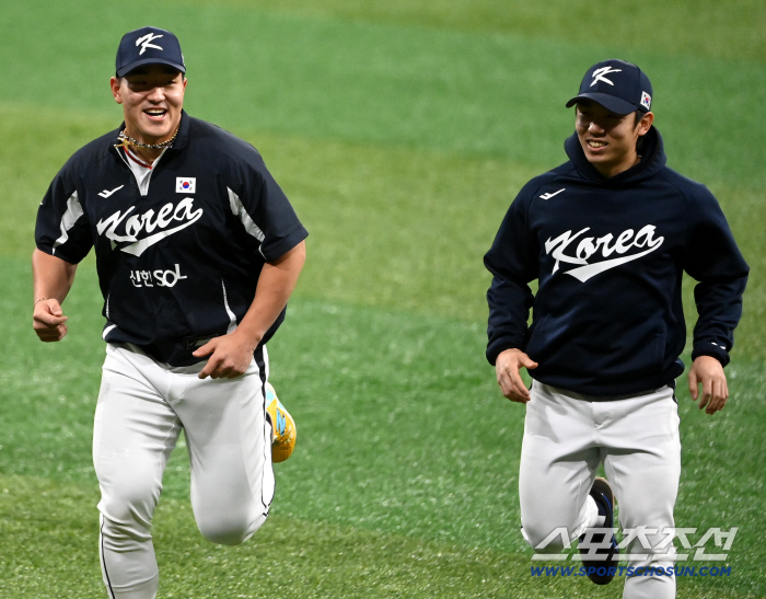  Ahn Hyunmin, Kim Sungyoon, training is fun