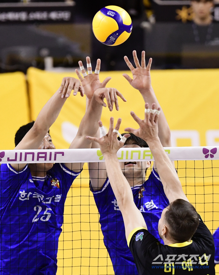  Biyeena's fierce net fight