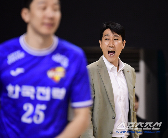  Director Kwon Young Min, do your best