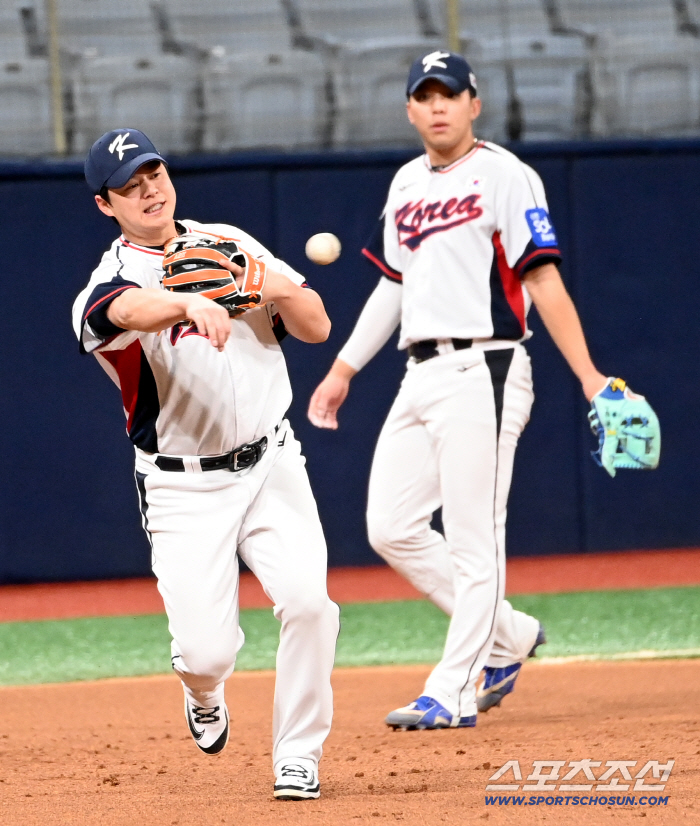  Noh Si-hwan Kim Young-woong defends solid third base