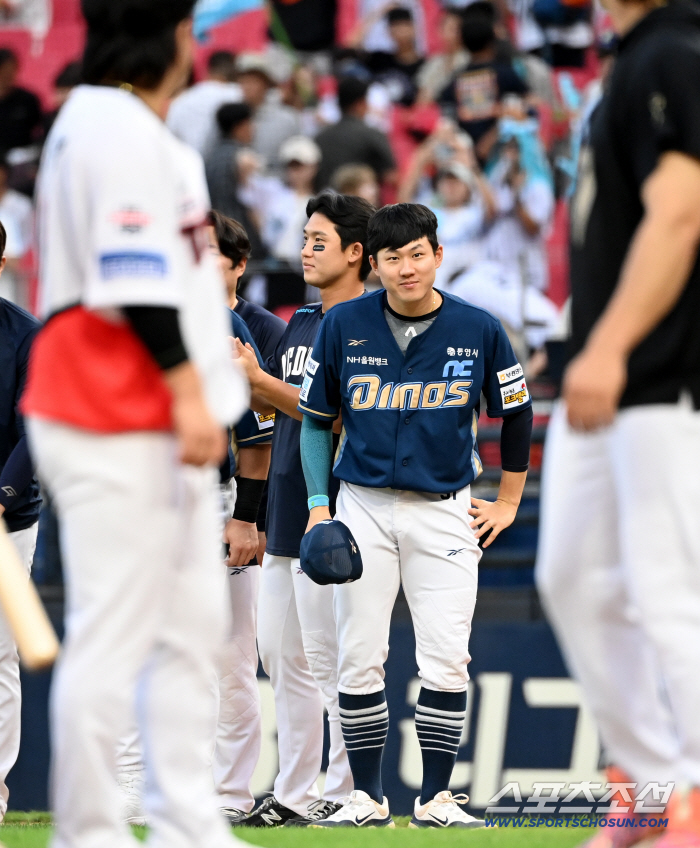 I applied after much consideration FA received a major reversal, and the unlucky A-class outfielder will be met first