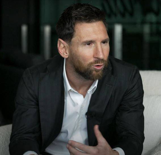 Messi's shocking exclusive comment! I want to go back to Barca...I couldn't say goodbye to my fans→ Are you participating in the World Cup? Decide based on physical condition