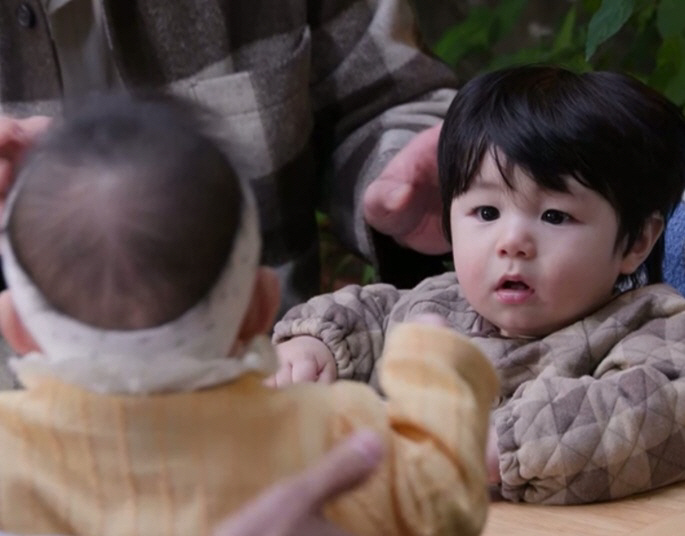 One day, I met my five-month-old sister..I want the third one. (Sudol)