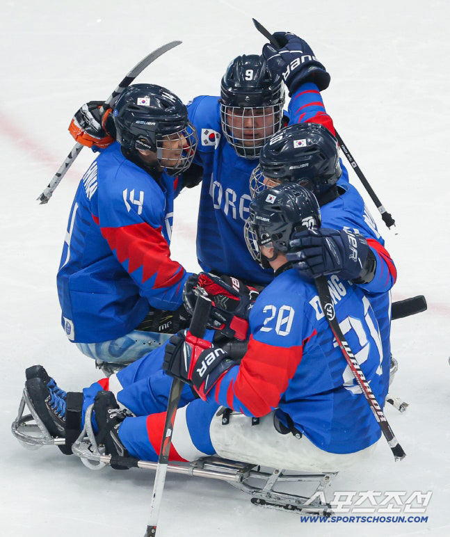 Para ice hockey, which was written in Pyeongchang as a reality, can't make it to Milan, but failed to play for 5 consecutive games due to Slovakia's loss