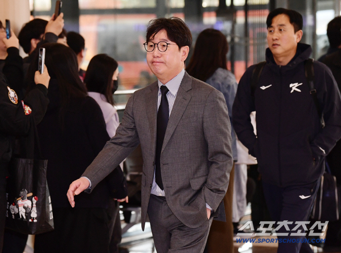  Director Ryu Jihyun is leaving for Japan