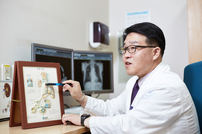 Pneumonia Cases Surge 2.2 Times in November...Fatal to the Elderly and Infants, Vaccination Important