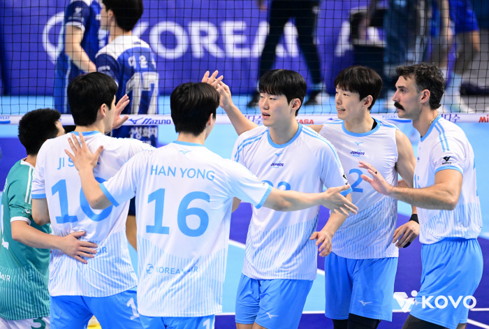 Russell Jung Ji-seok's fire explosion! Korean Air wins 4 consecutive games by catching Samsung Fire & Marine Insurance → Jumps to No. 1