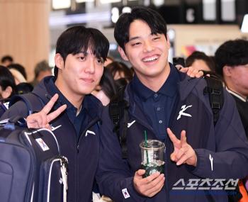 Wontaein's sticky Moon Dong-ju, the two men who became closest to each other in the national team (departure site for the national team)