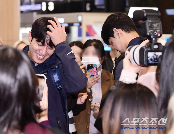 Wontaein's sticky Moon Dong-ju, the two men who became closest to each other in the national team (departure site for the national team)