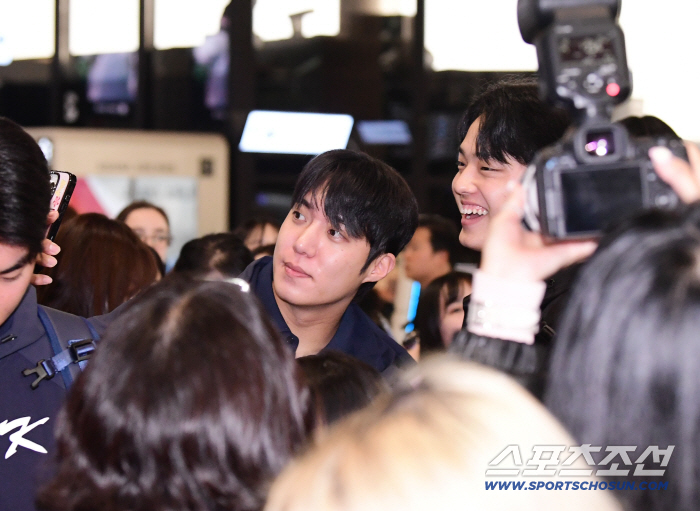 Wontaein's sticky Moon Dong-ju, the two men who became closest to each other in the national team (departure site for the national team)