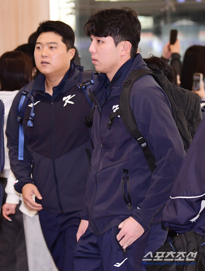 Wontaein's sticky Moon Dong-ju, the two men who became closest to each other in the national team (departure site for the national team)