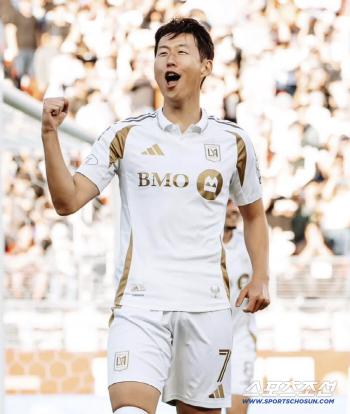 Worst Critic that Tottenham couldn't even find a match below Son Heung-min's level. We need to find a striker again. We didn't fill the SON gap properly