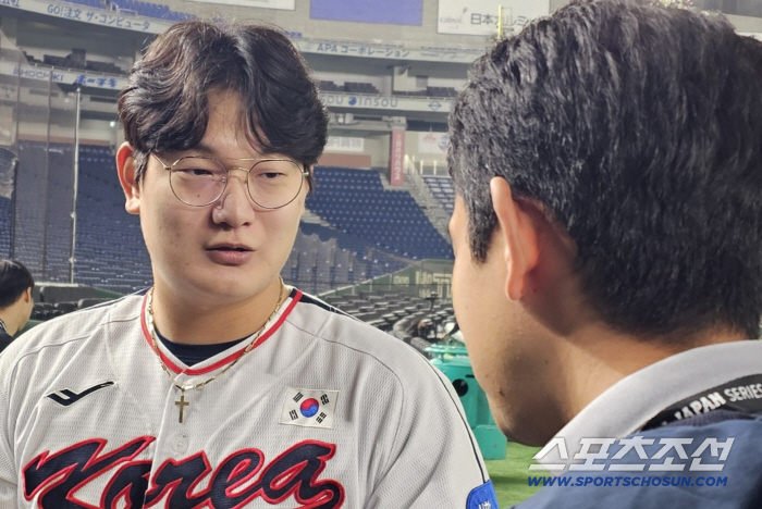 I taught myself when I was in middle school. He also has a one-on-one interview with a Japanese reporter in Japanese. Kim Seohyun's New Look Found