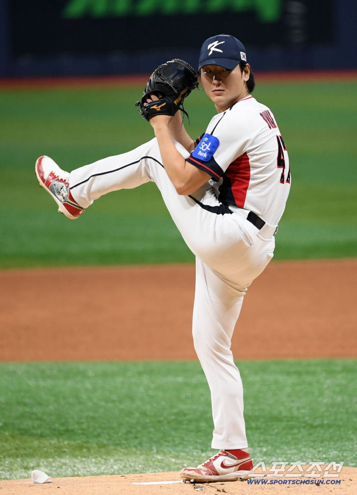 Is it really not possible for Moon Dong-ju, who has a problem even though he ties his shoes. Ryu Ji-hyun is still silent. Selection for the match against Japan will be announced tomorrow 