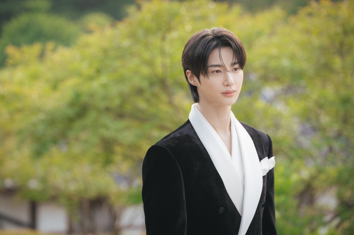 IU and Byeon Wooseok Team Up for Disney Romance ‘Perfect Crown’