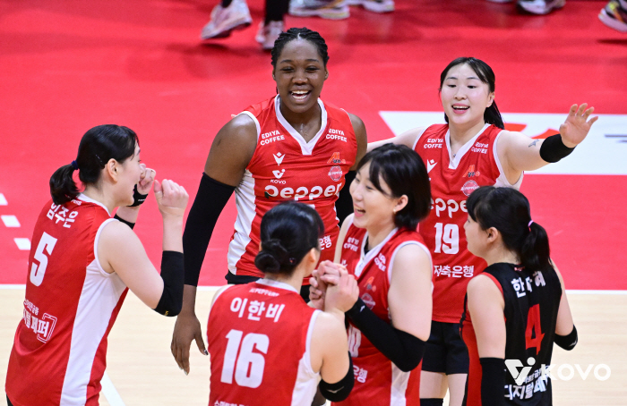 Joishimamura's double guns were also powerful! Pepper Savings Bank Captures Heungkuk Life to Retake Second Place 