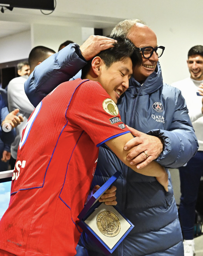 LEE, better than 3rd place in Ballon d'Or! Genius Lee Kang-in, awakened by the media's extreme PSG, overwhelmingly No. 1 in league 1 scoring involvement!